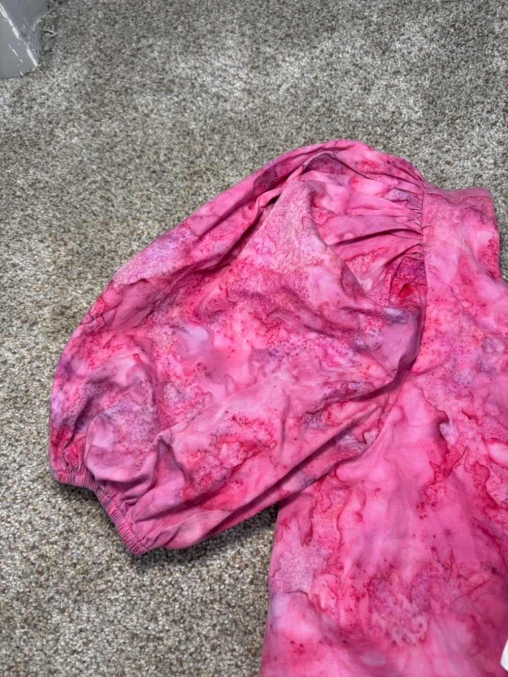 NWT Cindy Castro Simone One Shoulder Puff Sleeve Sash Top pink tie-dye 4
. - Picture 10 of 12